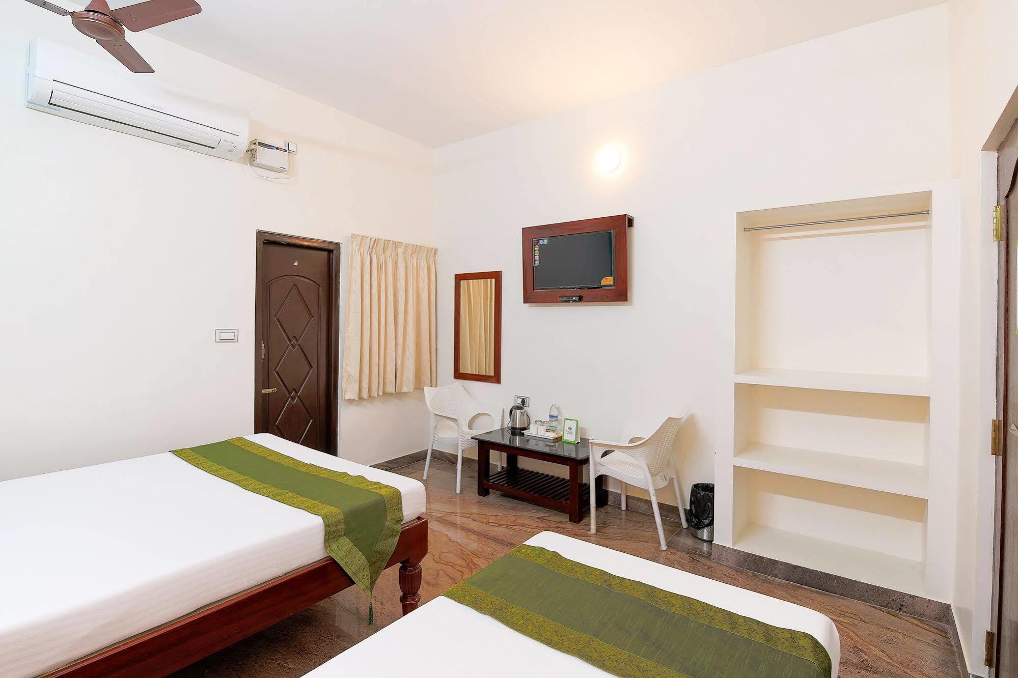 Treebo Grace Inn, 3 Min Walk From Promenade Beach Pondicherry Exterior photo